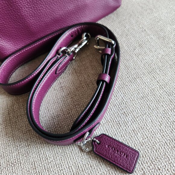 COACH Double zip crossbody pebble leather Deep Berry/purple EUC travel - Picture 5 of 14